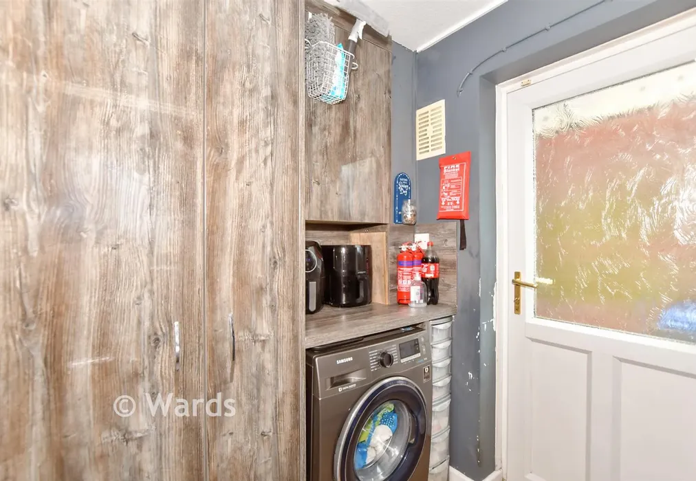 Utility Room - Peartree Road, Herne Bay, Kent - Wards of Kent