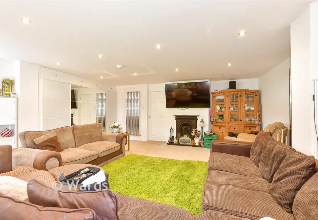 Lounge - Peartree Road, Herne Bay, Kent - Wards of Kent