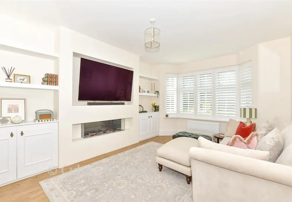 Lounge - Fennel Drive, Chichester, West Sussex - Wards of Kent