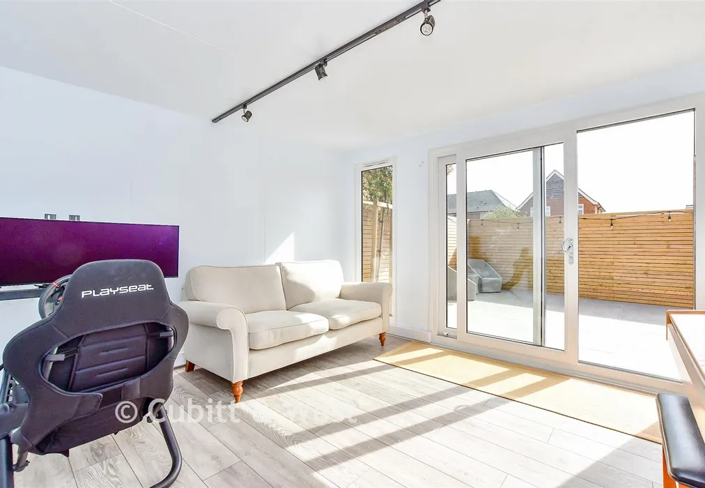 Studio - Fennel Drive, Chichester, West Sussex - Wards of Kent