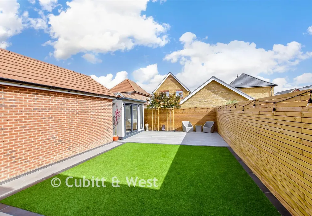 Rear Garden - Fennel Drive, Chichester, West Sussex - Wards of Kent