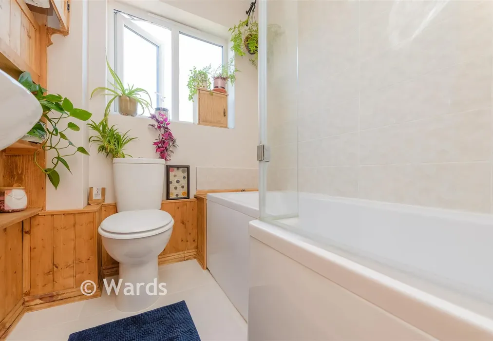 Bathroom - Noahs Ark, Kemsing, Sevenoaks, Kent - Wards of Kent