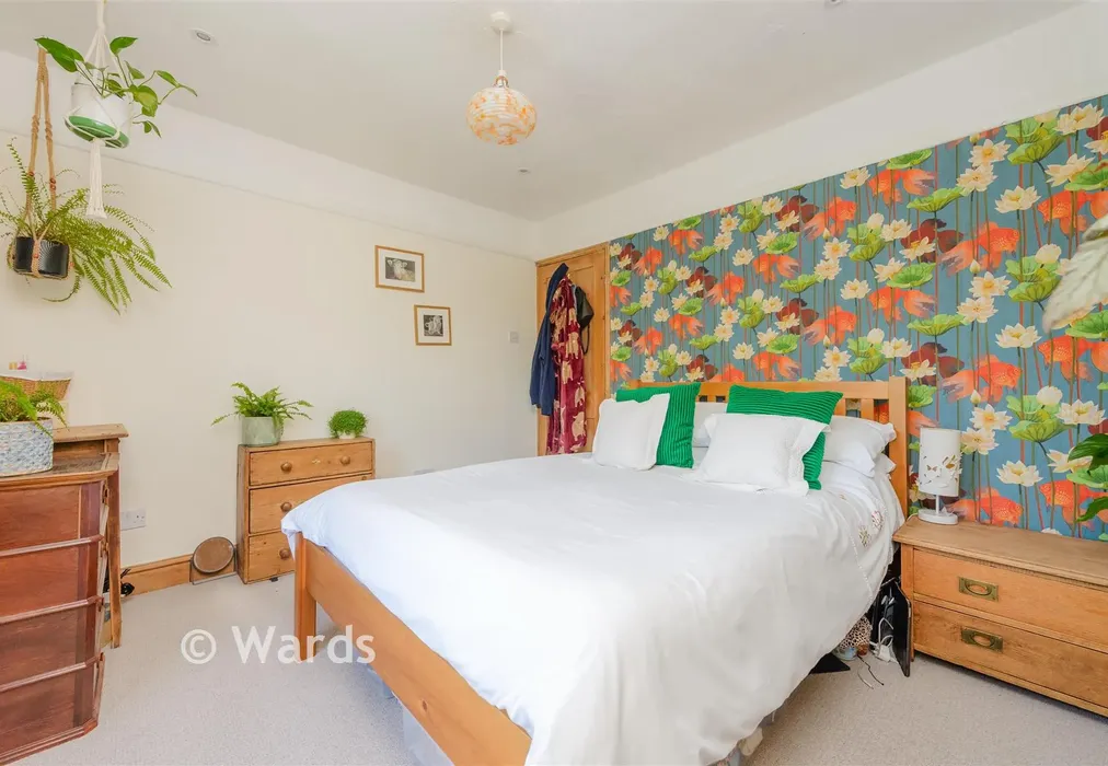 Bedroom 1 - Noahs Ark, Kemsing, Sevenoaks, Kent - Wards of Kent