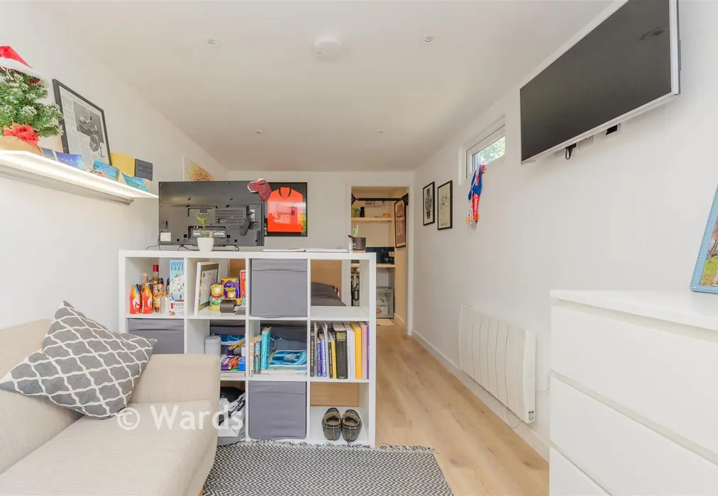 Room 1 - Noahs Ark, Kemsing, Sevenoaks, Kent - Wards of Kent