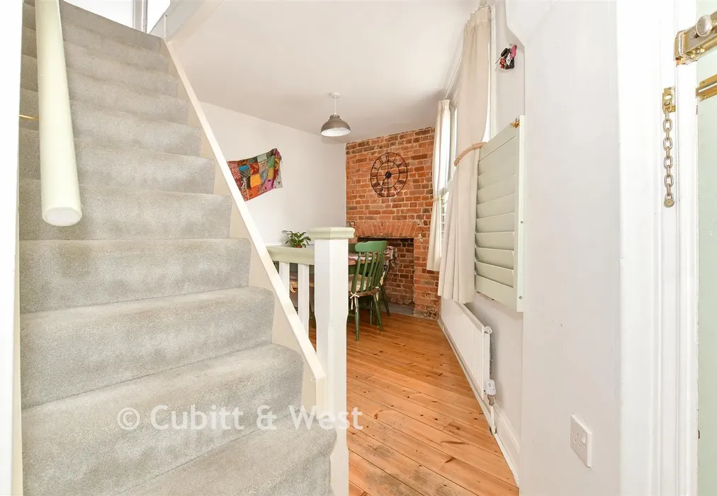 Internal Lifestyle Photograph - Church Street, Dorking, Surrey - Wards of Kent
