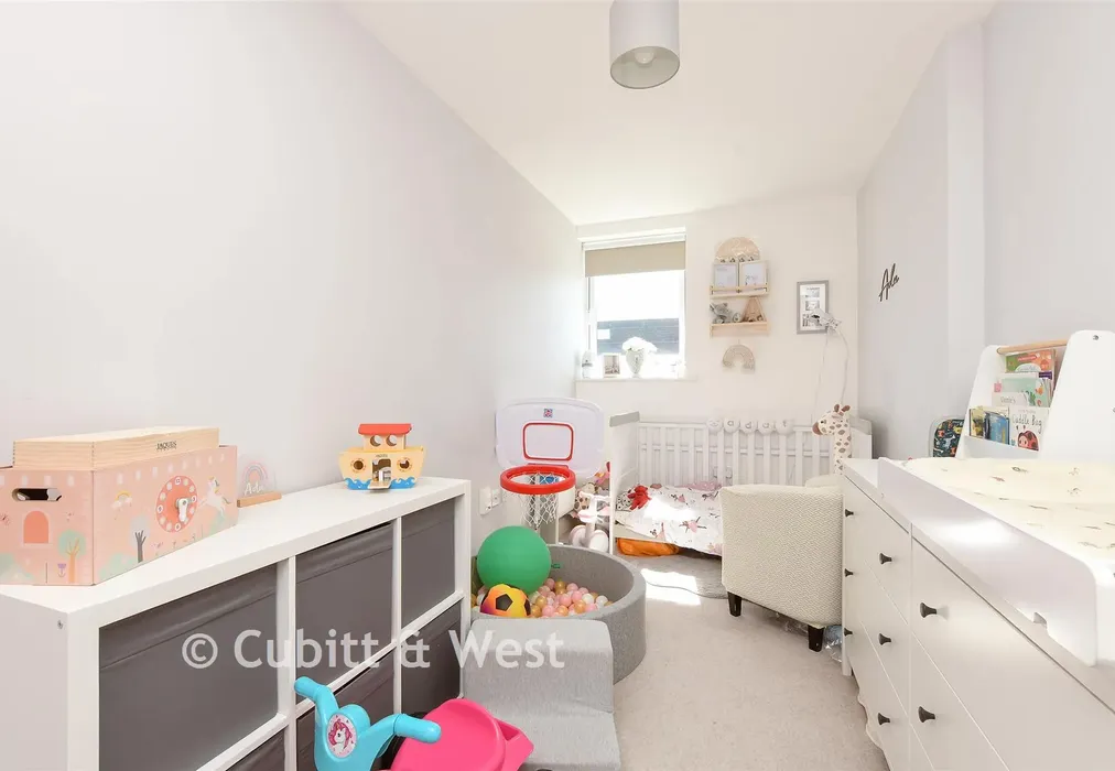 Bedroom 2 - Nailsworth Crescent, Merstham, Surrey - Wards of Kent