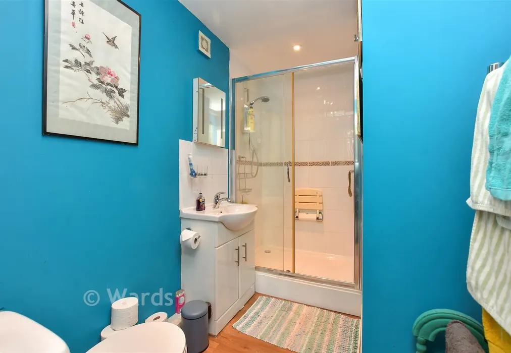 En-Suite Shower Room - Buttway Lane, Cliffe, Rochester, Kent - Wards of Kent