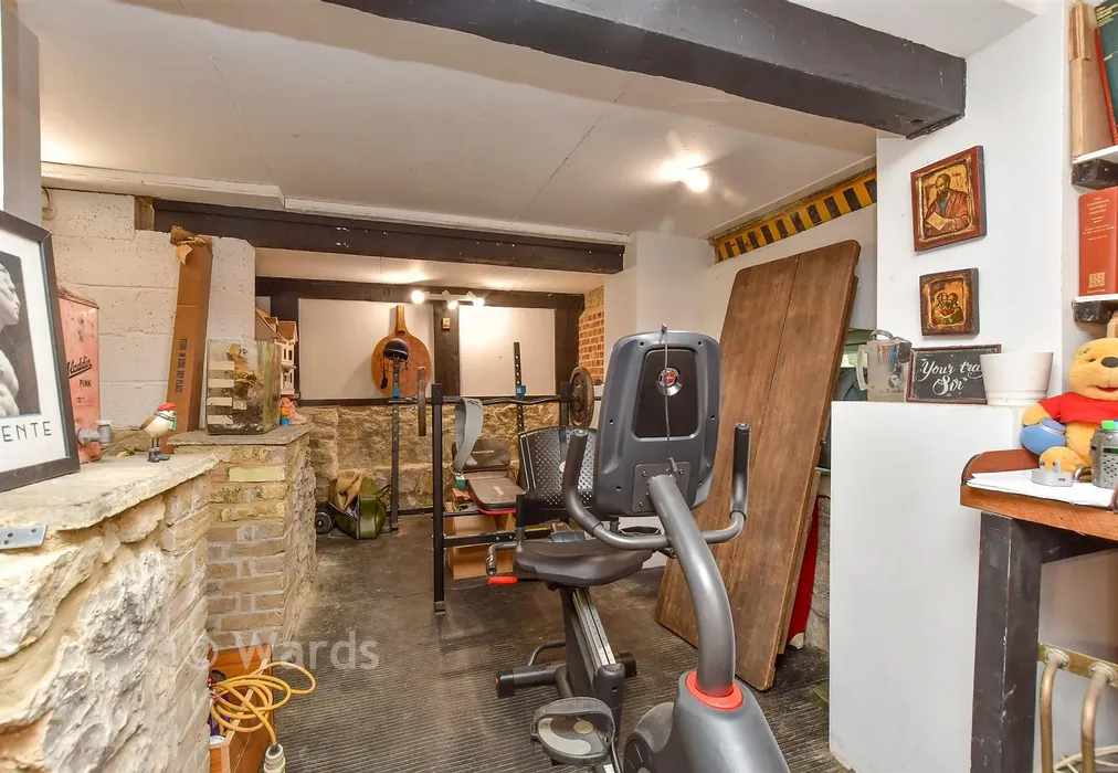 Cellar 2 - Buttway Lane, Cliffe, Rochester, Kent - Wards of Kent