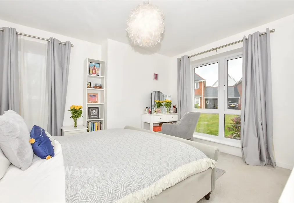 Bedroom 1 - Walters Close, Snodland, Kent - Wards of Kent