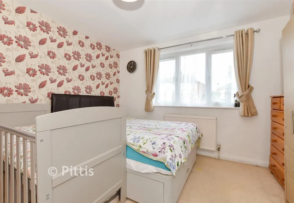 Bedroom 2 - Pitt Street, Ryde, Isle of Wight - Wards of Kent