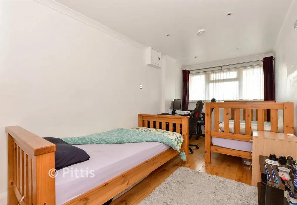Dining Room - Pitt Street, Ryde, Isle of Wight - Wards of Kent