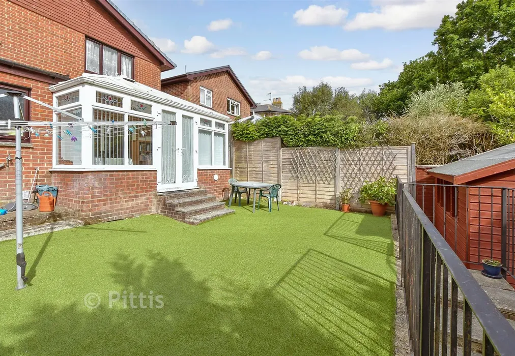 Rear Garden - Pitt Street, Ryde, Isle of Wight - Wards of Kent