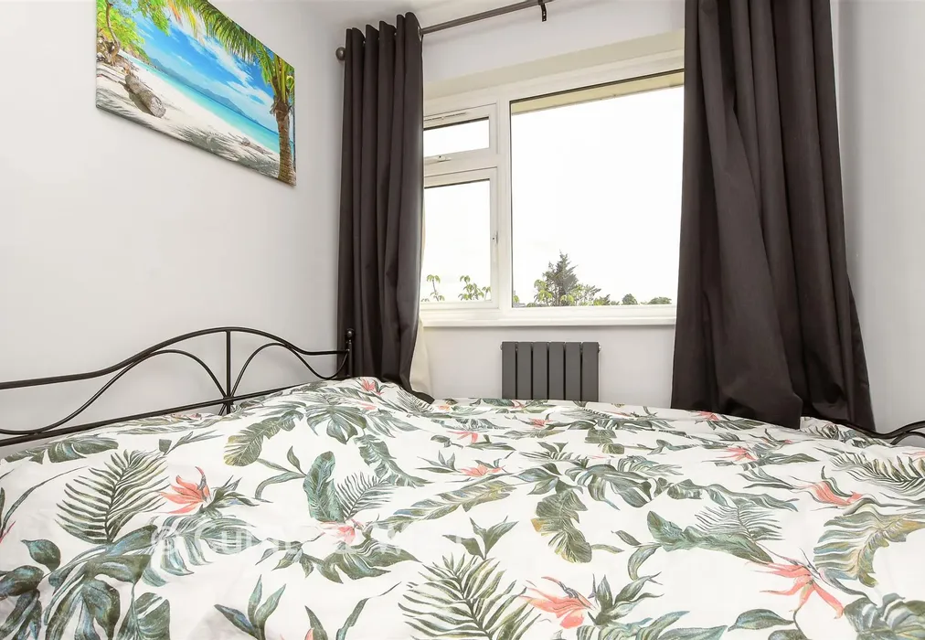 Bedroom 2 - Twickenham Close, Croydon, Surrey - Wards of Kent