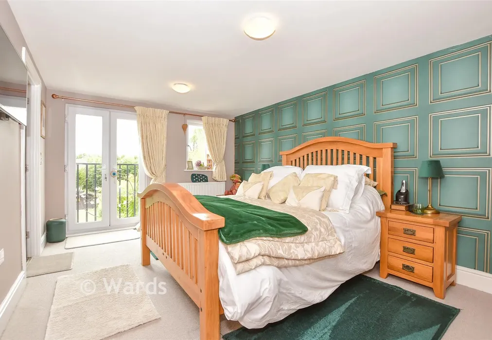 Bedroom 1 - Plains Avenue, Maidstone, Kent - Wards of Kent