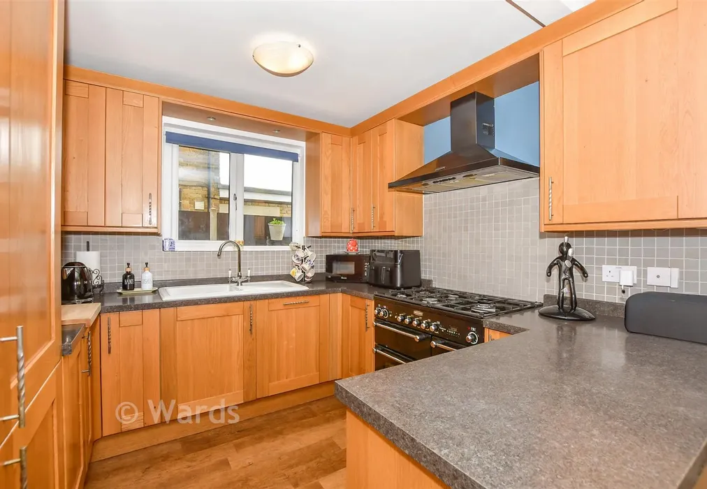 Kitchen/Diner - Plains Avenue, Maidstone, Kent - Wards of Kent