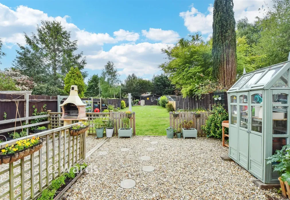 Rear Garden - Plains Avenue, Maidstone, Kent - Wards of Kent