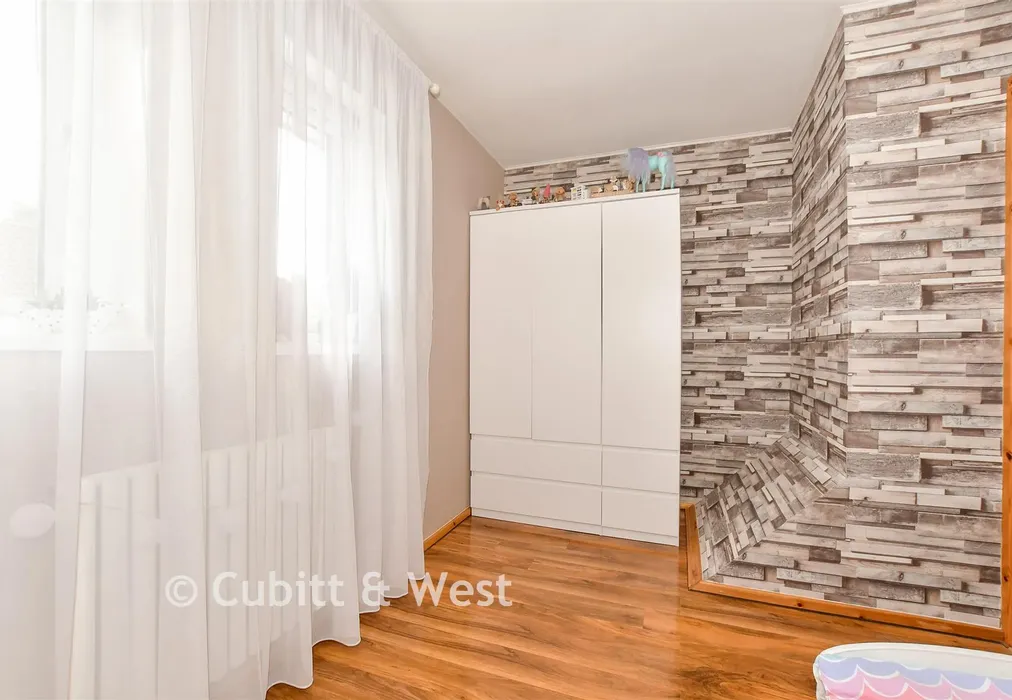 Bedroom 2 - Oakapple Close, Broadfield, Crawley, West Sussex - Wards of Kent
