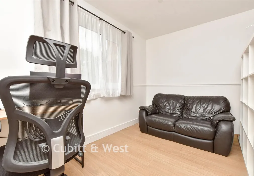 Studio - New Road, Mitcham Junction, Surrey - Wards of Kent