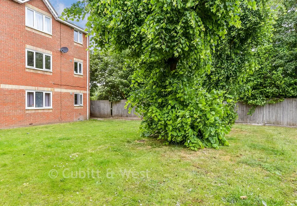 Communal Gardens - New Road, Mitcham Junction, Surrey - Wards of Kent