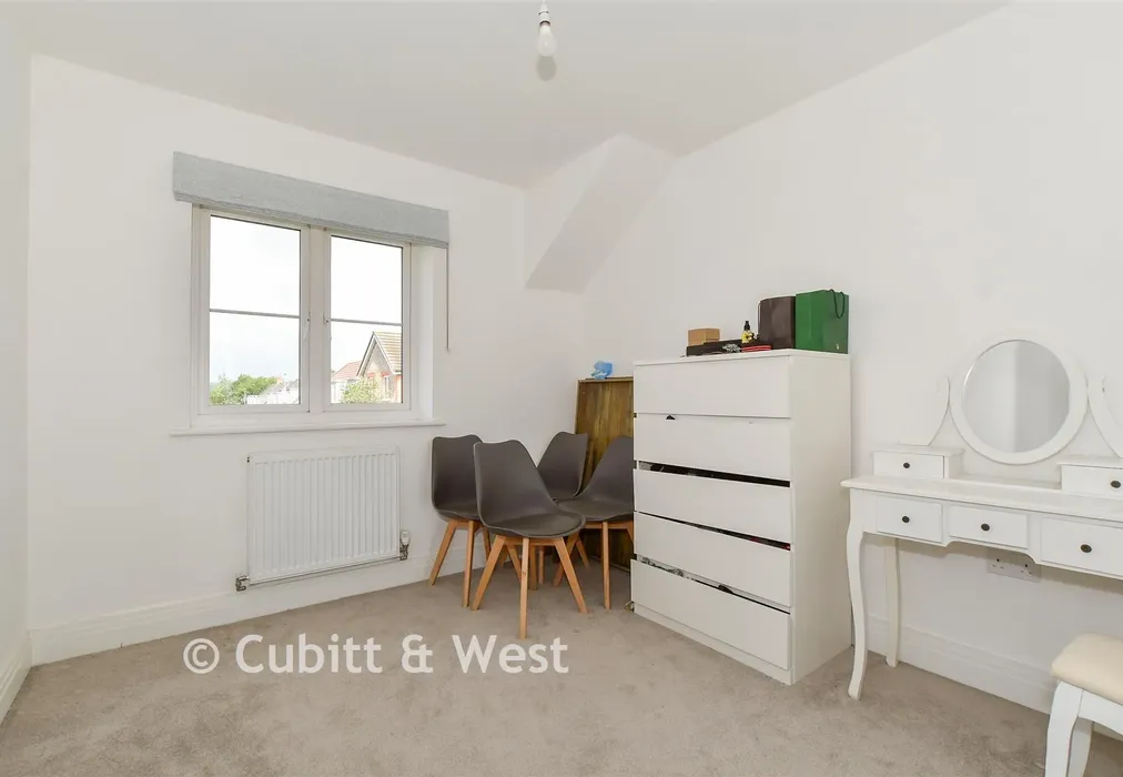 Bedroom 3 - Corden Place, Codmore Hill, Pulborough, West Sussex - Wards of Kent