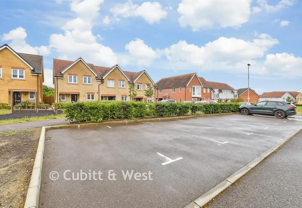 Driveway/Parking - Corden Place, Codmore Hill, Pulborough, West Sussex - Wards of Kent