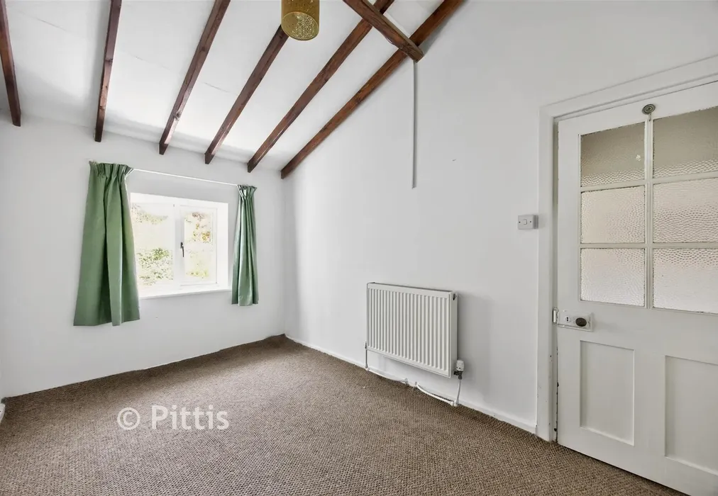 Bedroom 3 - Victoria Road, Freshwater, Isle of Wight - Wards of Kent