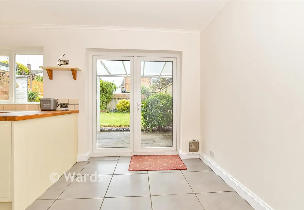 Kitchen/ Diner - Bankfields, Headcorn, Ashford, Kent - Wards of Kent