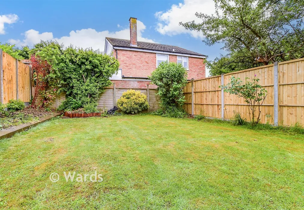 Rear Garden - Bankfields, Headcorn, Ashford, Kent - Wards of Kent