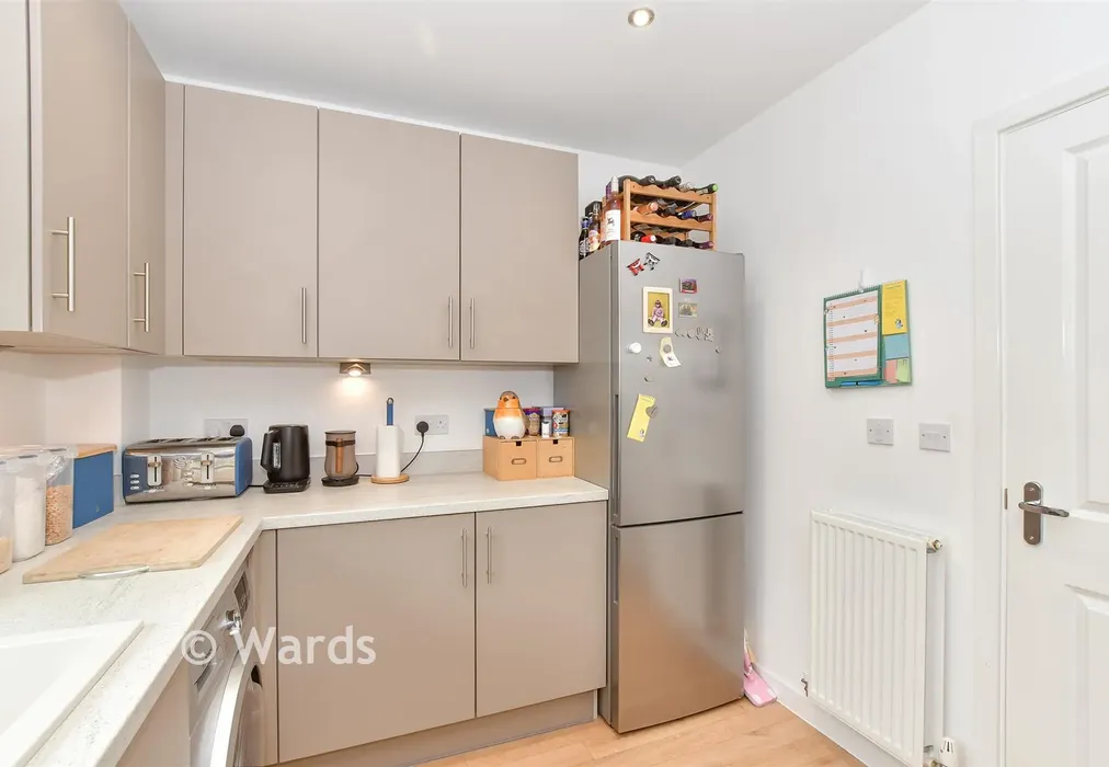 Kitchen - Fuggles Close, Headcorn, Kent - Wards of Kent
