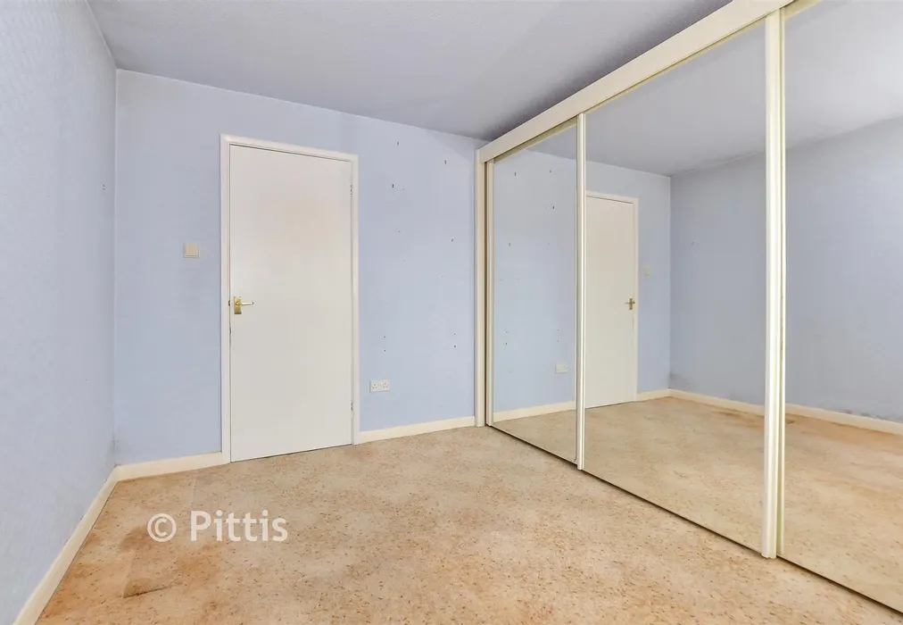 Bedroom 2 - Rowan Tree Drive, Seaview, Isle of Wight - Wards of Kent