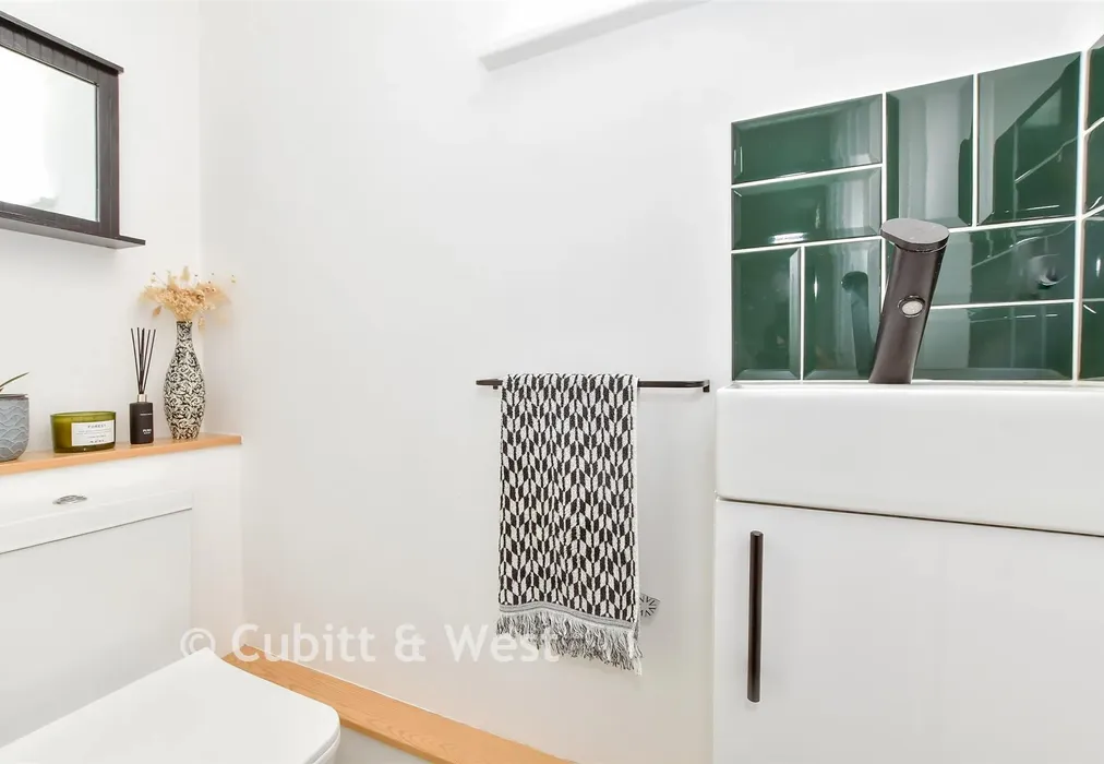 Internal Lifestyle Photograph - Martlet Close, Chichester, West Sussex - Wards of Kent