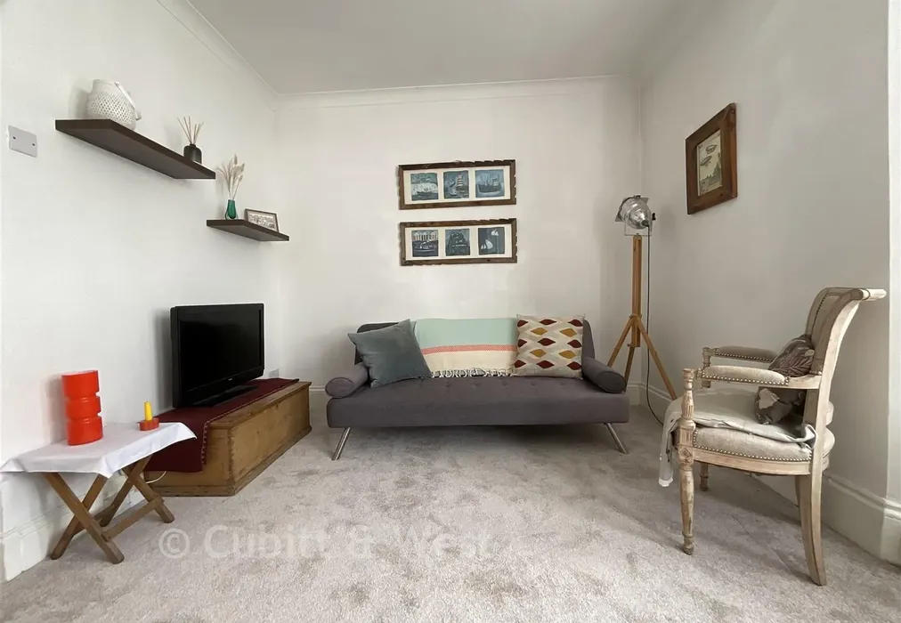 Lounge - Ditchling Rise, Brighton, East Sussex - Wards of Kent