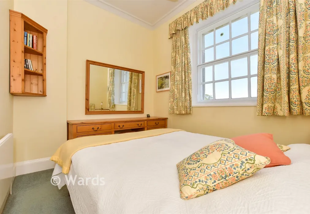 Bedroom 2 - Waldershare, Waldershare, Kent - Wards of Kent