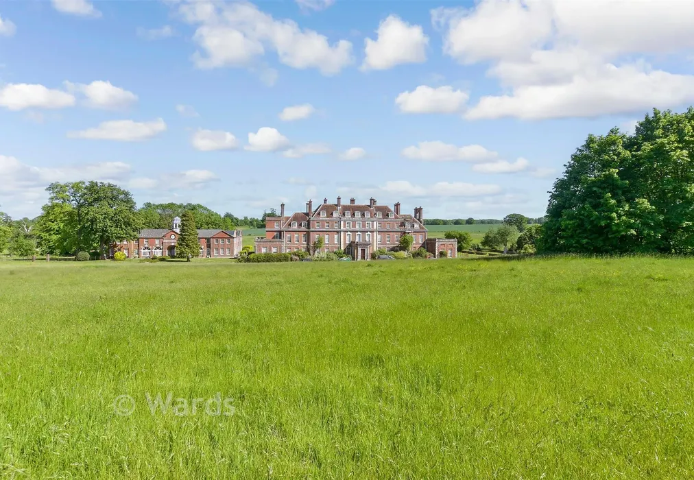 External Lifestyle Photograph - Waldershare, Waldershare, Kent - Wards of Kent