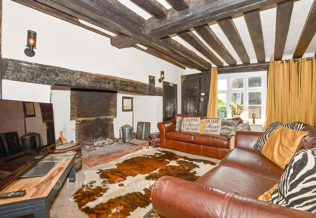 Living Room - High Street, Brenchley, Tonbridge, Kent - Wards of Kent