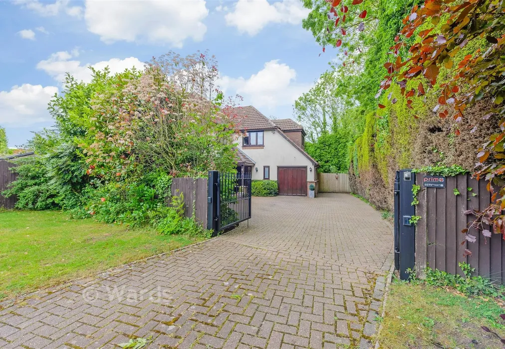 Driveway/Parking - Millers Walk, Meopham, Kent - Wards of Kent