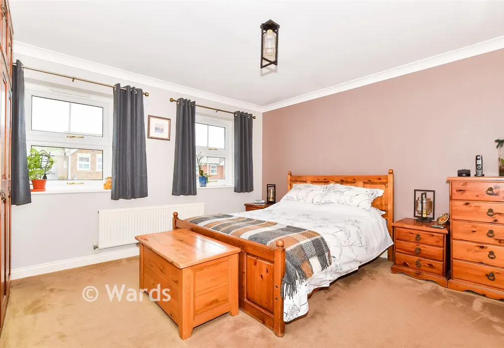 Bedroom 1 - Orchard View, Detling, Maidstone, Kent - Wards of Kent