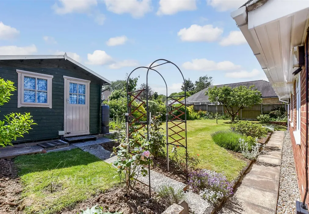 Workshop/Outbuildings - St. Andrew's Gardens, Shepherdswell, Kent - Wards of Kent