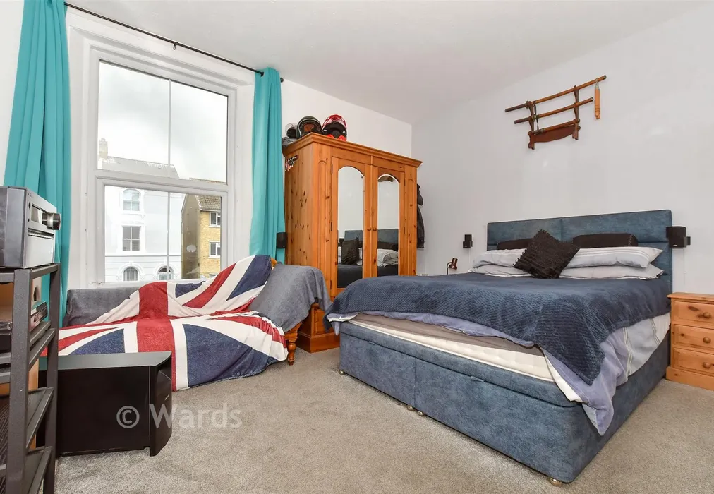 Bedroom 1 - Park Street, Dover, Kent - Wards of Kent