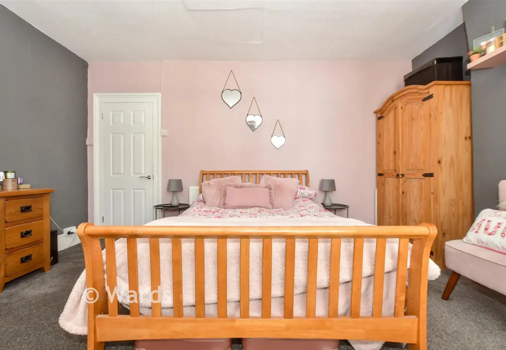 Internal Lifestyle Photograph - Park Street, Dover, Kent - Wards of Kent