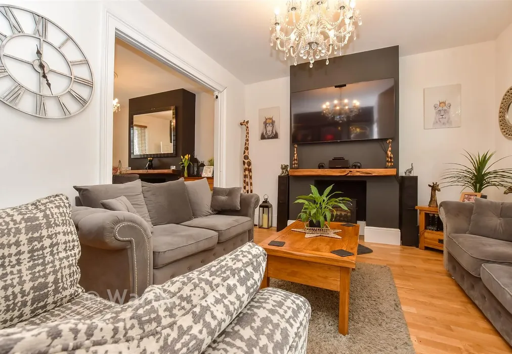 Lounge - Park Street, Dover, Kent - Wards of Kent