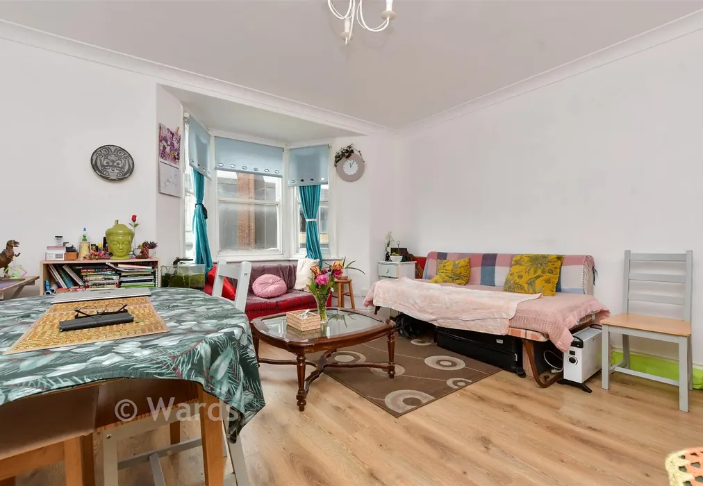 Lounge - High Street, Ramsgate, Kent - Wards of Kent