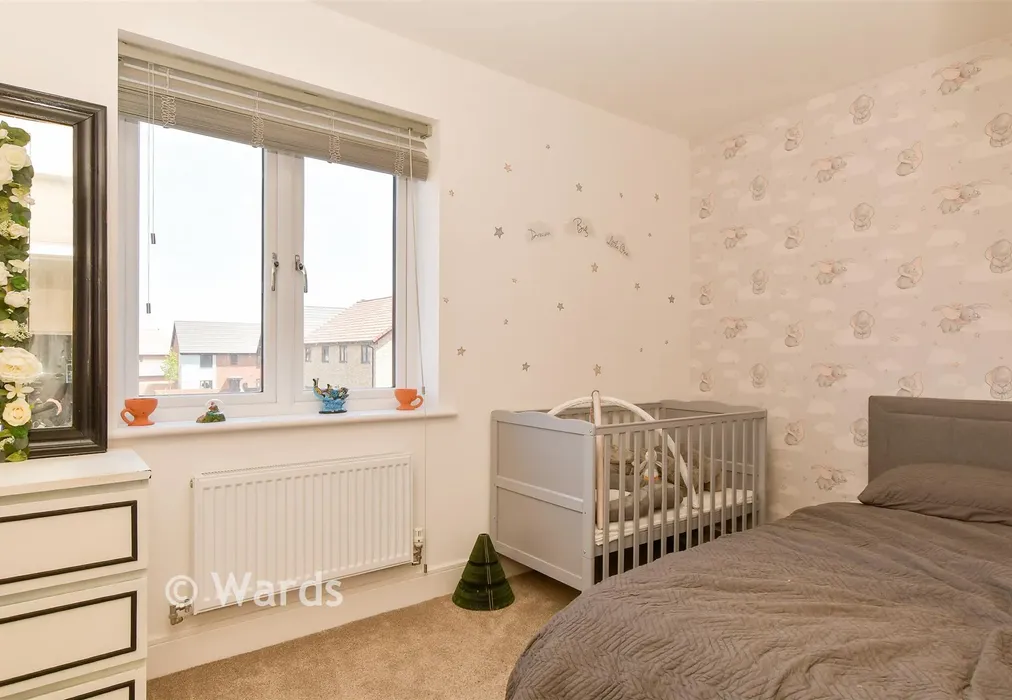 Bedroom 2 - Serpentine Road, Faversham, Kent - Wards of Kent