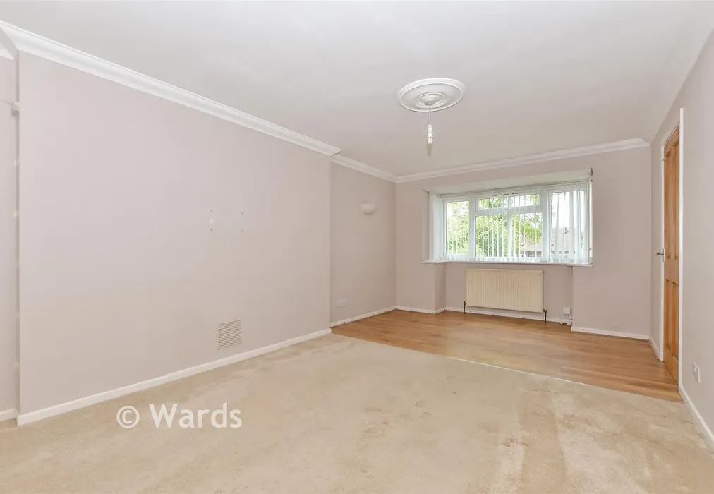 Lounge - Ashford Road, St Michaels, Tenterden, Kent - Wards of Kent
