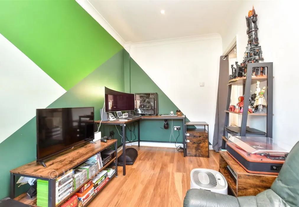 Bedroom 2 - St. Leonard's Avenue, Chatham, Kent - Wards of Kent