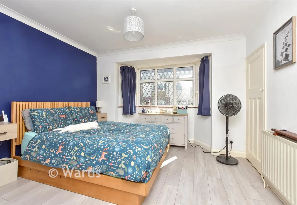 Bedroom 1 - St. Leonard's Avenue, Chatham, Kent - Wards of Kent