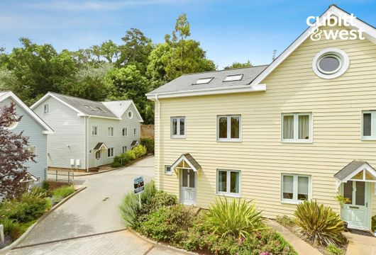 Somerset Gardens Redhill RH1 - Wards of Kent