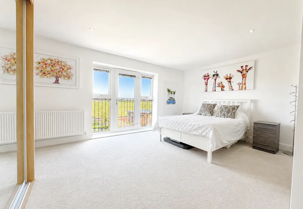 Bedroom 1 - Adie Road, Greatstone, Kent - Wards of Kent