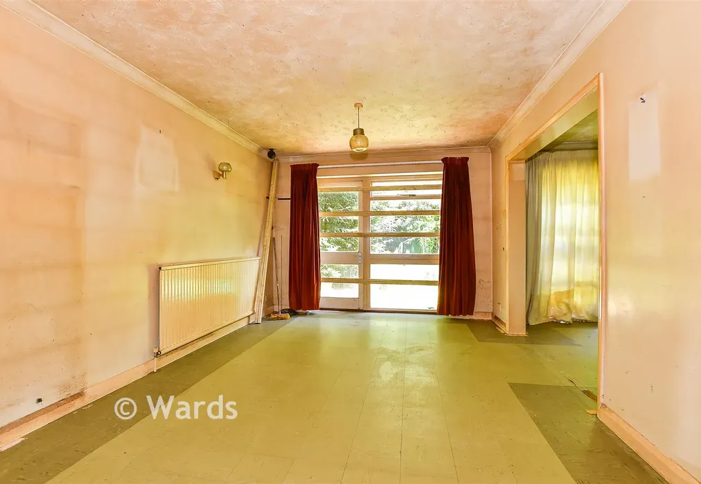 Lounge - Maidstone Road, Paddock Wood, Kent - Wards of Kent