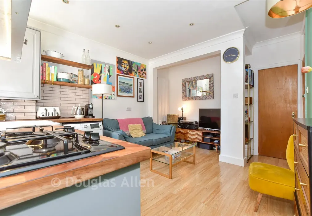 Lounge/Diner/ Kitchen - Belmont Park Road, Leyton - Wards of Kent